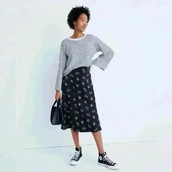 Madewell Women’s Terry Raglan Sweatshirt in Stripe Size Medium - Picture 2 of 13